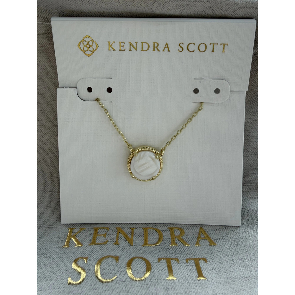 Kendra Scott white necklace